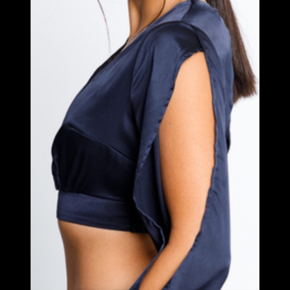 Croptop - Picture 3 of 3